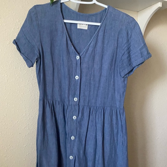 Blue linen handmade dress from OffOn - Picture 2 of 3